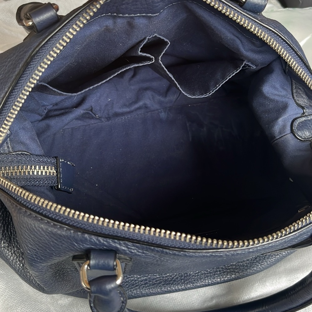 Marc by Marc Jacob’s New Q Legend Satchel bag in Navy with Silver metalware - Picture 12 of 16